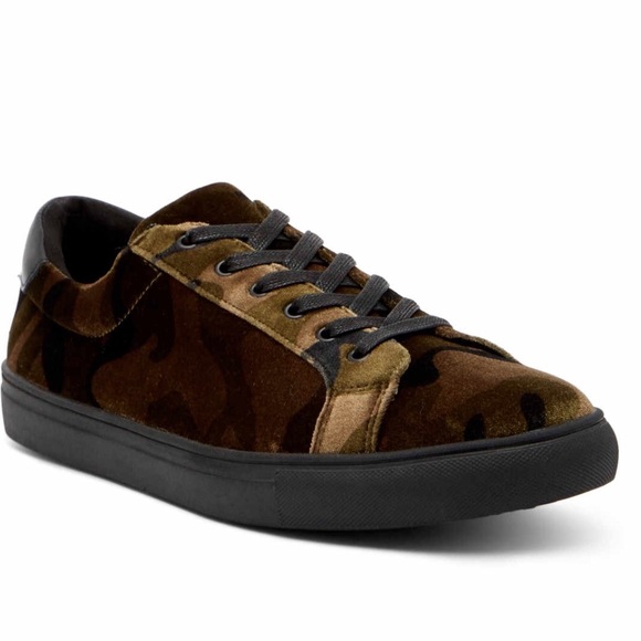 Kenneth Cole Reaction Other - 💙SOLD💙 Kenneth Cole Reaction Camouflage Sneaker